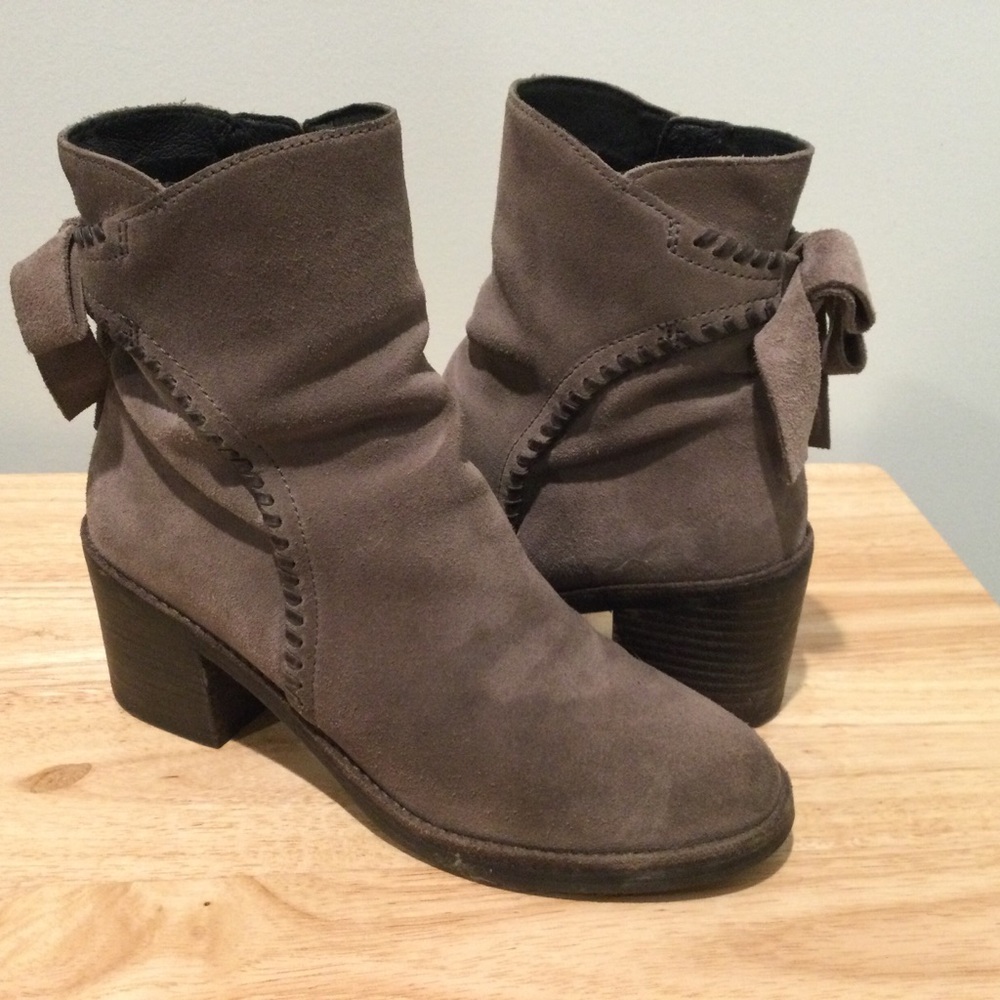 UGG Suede Leather Grey Block Heel Booties 8M